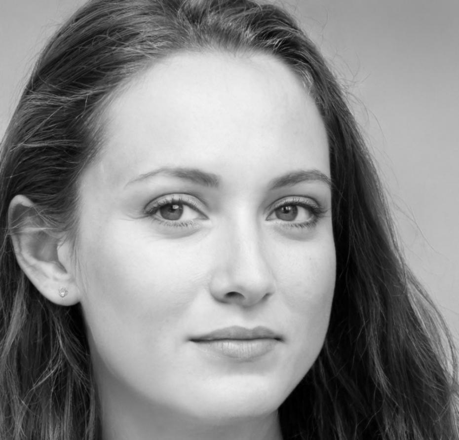 Finanzexpertin Clara Bergmann